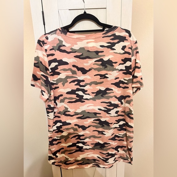 Victoria Secret PINK Camouflage Short Sleeve Tee - Picture 2 of 4